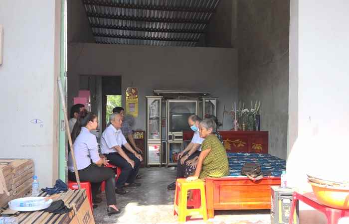 Mỹ Xuyên: Hội Khuyến học tỉnh Sóc Trăng trao học bổng cho học sinh có hoàn cảnh khó khăn