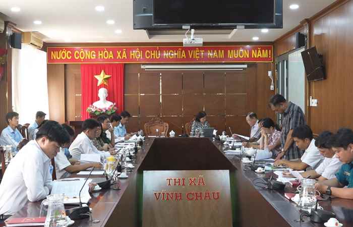Vĩnh Châu: UBND thị xã nghe báo cáo tiến độ xây dựng xã Hòa Đông đạt chuẩn Nông thôn mới nâng cao