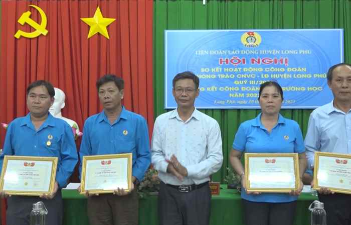 Long Phú: LĐLĐ huyện sơ kết quý 3 năm 2023