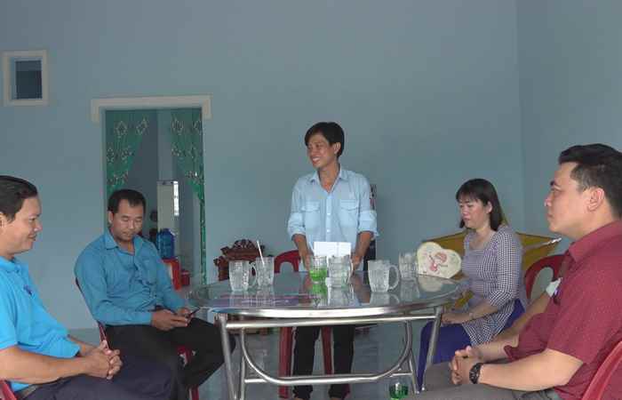 Trần Đề: LĐLĐ bàn giao nhà Mái ấm công đoàn
