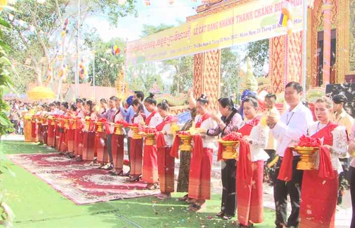 Long Phú khánh thành ngôi chánh điện Chùa Bâng Kol