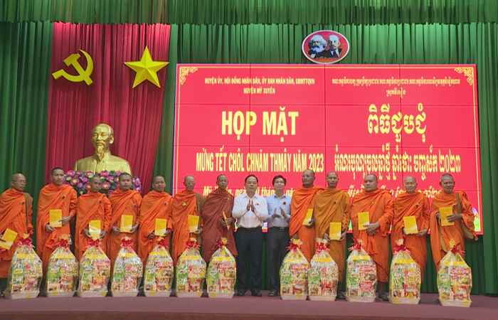 Huyện Mỹ Xuyên họp mặt mừng Tết Chôl-Chnăm-Thmây năm 2023