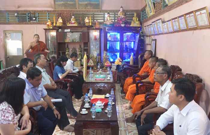 Mỹ Tú: Lãnh đạo tỉnh và huyện chúc Tết Chôl-Chnăm-Thmây chùa Tà Ân