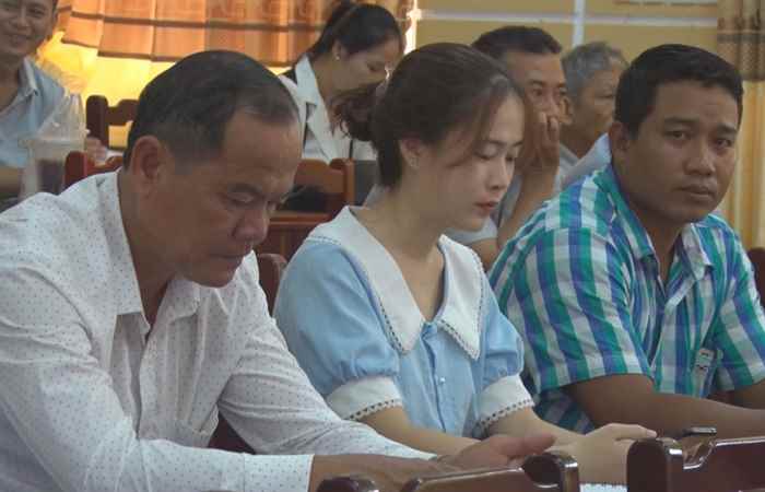 Trần Đề bồi dưỡng kiến thức cho cán bộ, đảng viên cơ sở  