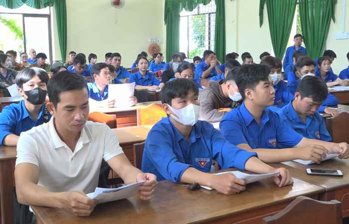 Mỹ Xuyên: Huyện đoàn bồi dưỡng lý luận chính trị, nghiệp vụ cho cán bộ Đoàn ở cơ sở  