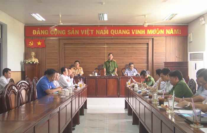 Châu Thành: Công an Sóc Trăng kiểm tra công tác bảo đảm trật tự, an toàn giao thông  