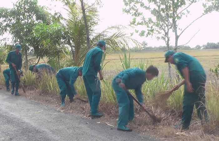 Thạnh Trị: Ban CHQS ra quân phát hoang, trồng hoa