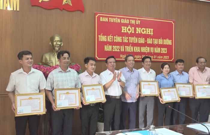 Ngã Năm tổng kết công tác Tuyên giáo năm 2022