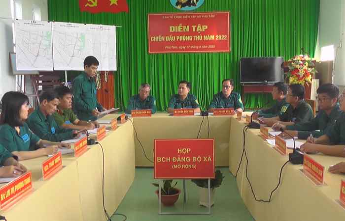 Xã Phú Tâm diễn tập chiến đấu phòng thủ
