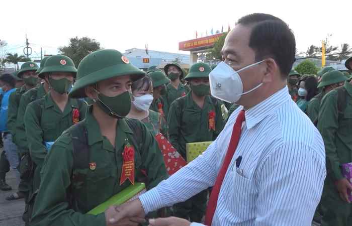 158 Thanh niên huyện Mỹ Xuyên lên đường bảo vệ Tổ quốc