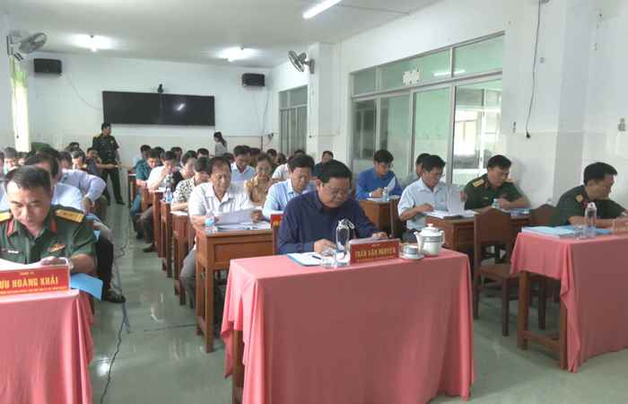 Cù Lao Dung xét duyệt danh sách công dân nhập ngũ lần 1 năm 2024