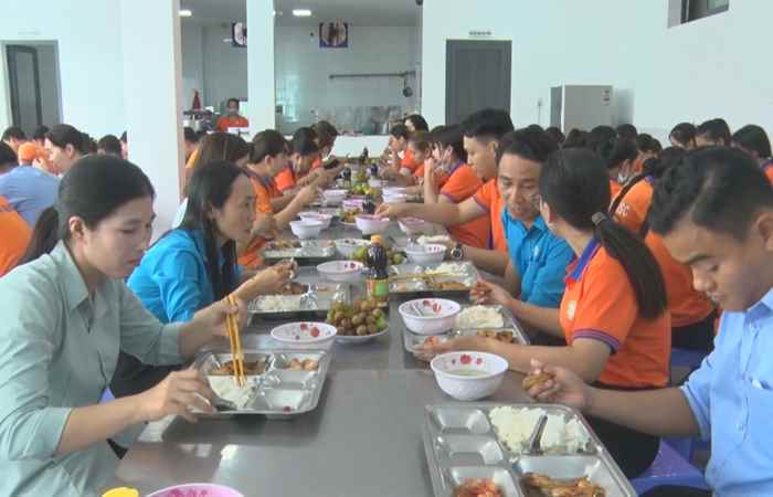 Trần Đề: “Bữa cơm Công đoàn” cho đoàn viên, công nhân, người lao động CTCP Thuỷ sản Huy Long