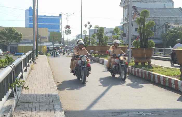 Công an Kế Sách ra quân thực hiện cao điểm 30 ngày đêm tấn công truy quét tội phạm và tệ nạn xã hội