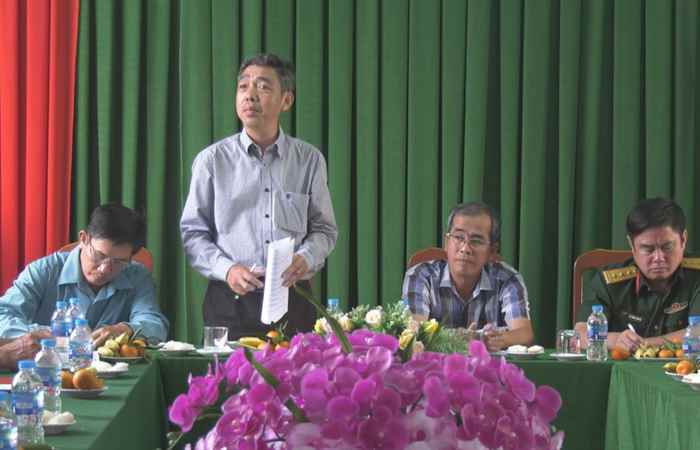 Đoàn công tác của huyện Châu Thành làm việc tại xã Phú Tân