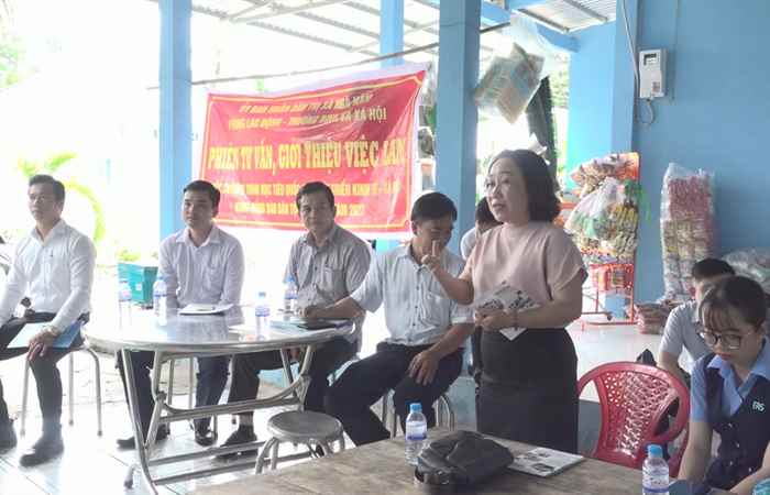 Ngã Năm: Phòng LĐ,TB&XH tư vấn giới thiệu việc làm cho đồng bào Dân tộc thiểu số  