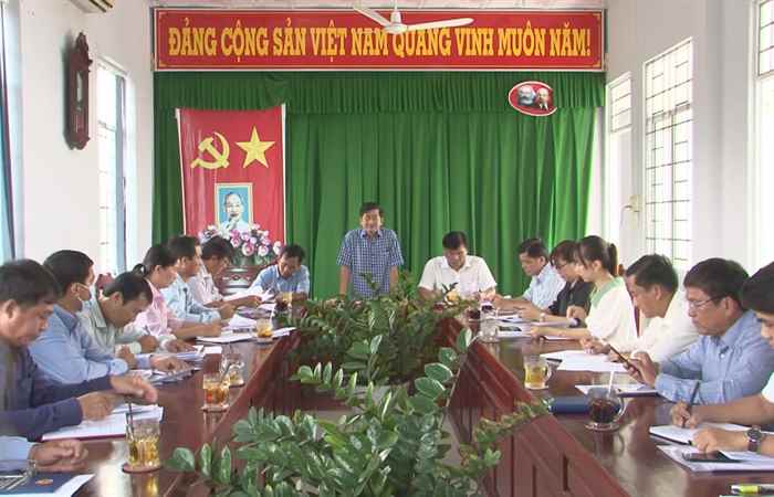 Bí thư Thị ủy Ngã Năm làm việc với Đảng ủy, UBND xã Mỹ Bình