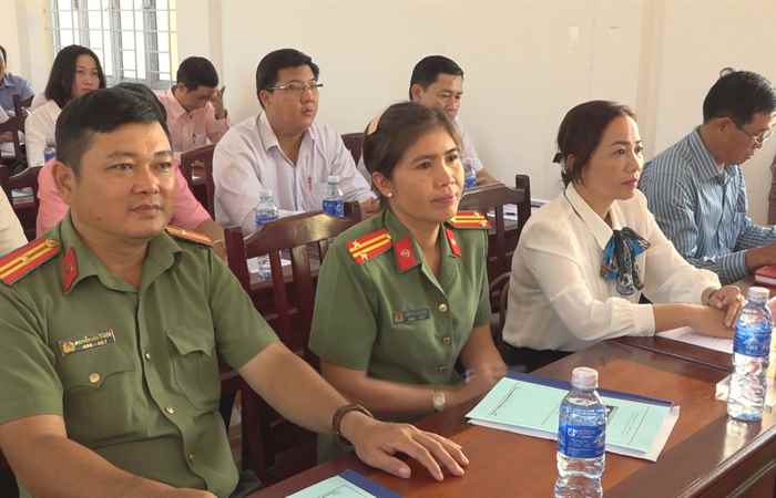 Long Phú tổ chức Ngày hội toàn dân bảo vệ an ninh Tổ quốc   