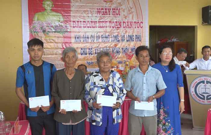 Long Phú: 61 khu dân trên địa bàn huyện tổ chức Ngày hội Đại đoàn kết toàn dân tộc