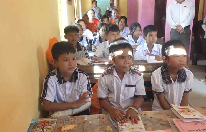 Đoàn khảo sát HĐND tỉnh Sóc Trăng làm việc với huyện Mỹ Tú về khai thực hiện Nghị quyết số 17 của HĐND tỉnh
