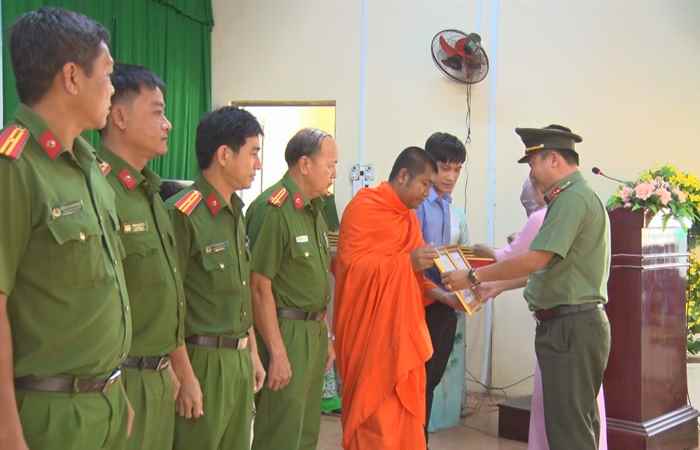 Trần Đề: Ngày hội toàn dân bảo vệ an ninh Tổ quốc