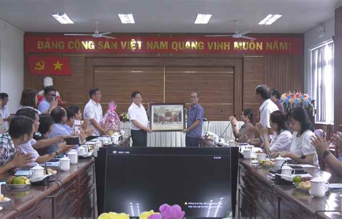 Đoàn Đại biểu huyện Châu Thành, tỉnh Kiên Giang đến học tập, trao đổi kinh nghiệm tại huyện Châu Thành, tỉnh Sóc Trăng