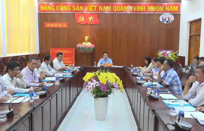 Mỹ Tú: Đánh giá tình hình quản lý, sử dụng đất và cơ sở nhà, đất công, đất nông, lâm trường