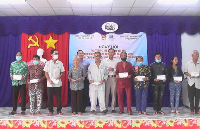Thạnh Trị: Ngày hội thầy thuốc trẻ làm theo lời Bác