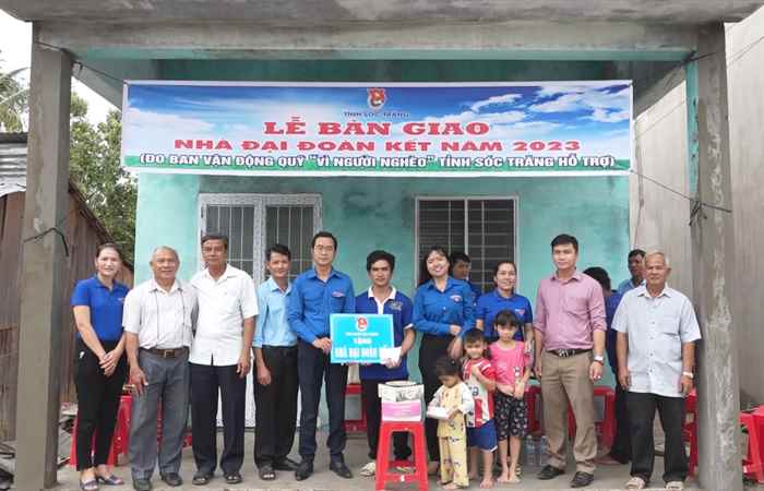Mỹ Tú: Tỉnh đoàn Sóc Trăng bàn giao 2 nhà Đại đoàn kết cho đoàn viên, thanh niên nghèo