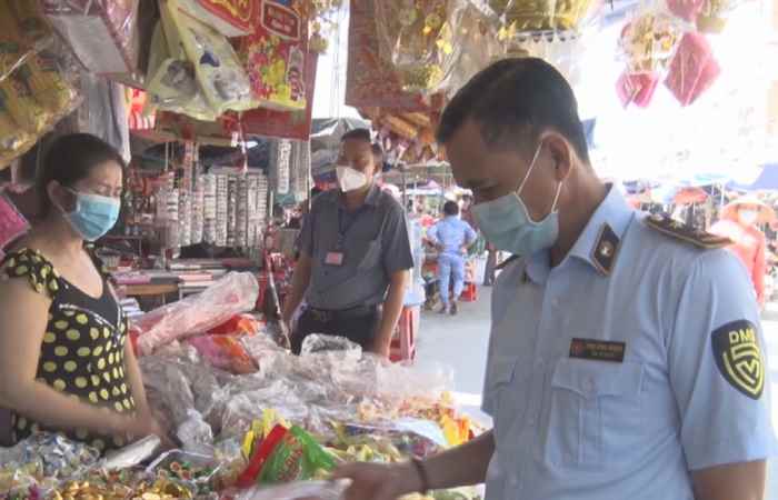 Ngã Năm: Kiểm tra thị trường Tết Nguyên đán và phòng, chống cháy nổ