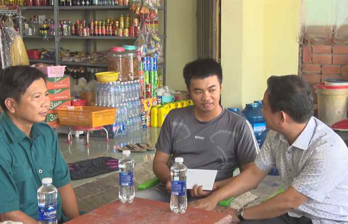 Vĩnh Châu: Lãnh đạo UBND thị xã thăm, động viên thanh niên lên đường nhập ngũ năm 2024