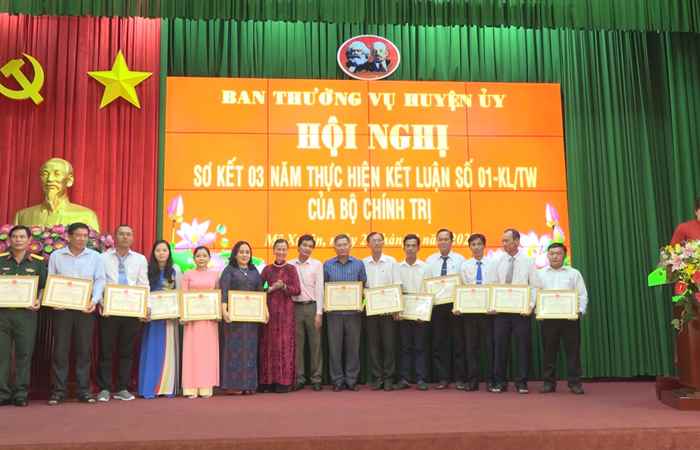 Ban Thường vụ Huyện ủy Mỹ Xuyên Sơ kết 3 năm thực hiện Kết luận số 01-KL-TW của Bộ Chính trị