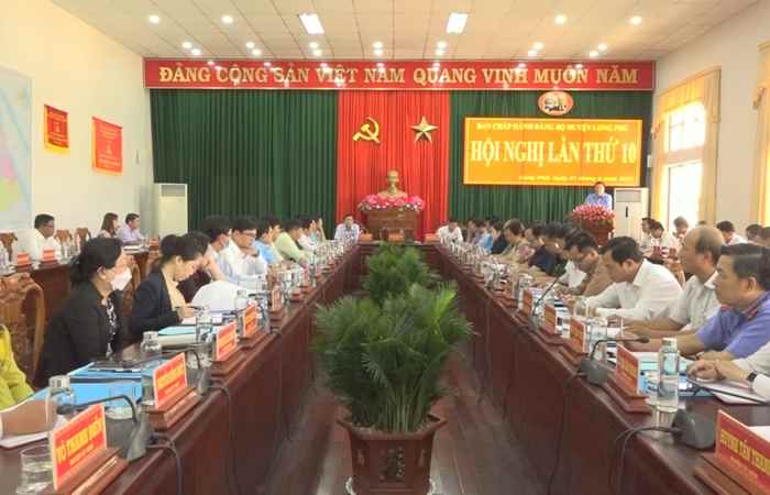Ban Chấp hành Đảng bộ huyện Long Phú hội nghị lần thứ 10