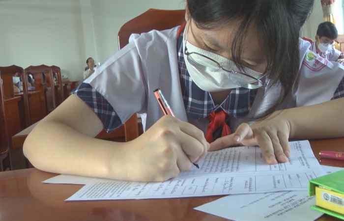 36 thí sinh tham gia hội thi “Văn hay chữ tốt” cấp Thành phố năm học 2022-2023