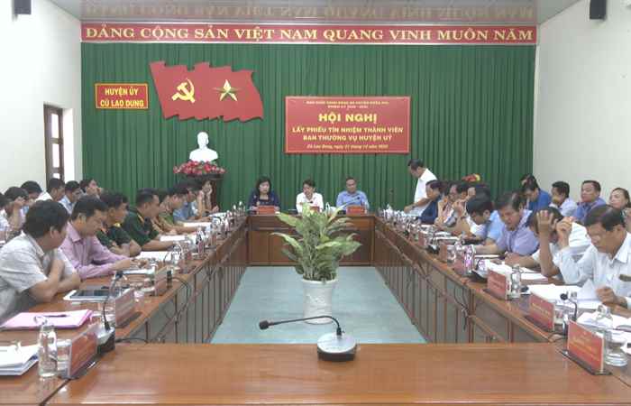 Lấy phiếu tín nhiệm các Uỷ viên Ban Thường vụ Huyện ủy Cù Lao Dung  