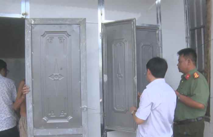 Huyện Cù Lao Dung kiểm tra tiến độ xây dựng nhà ở cho hộ nghèo từ Đề án Bộ Công an