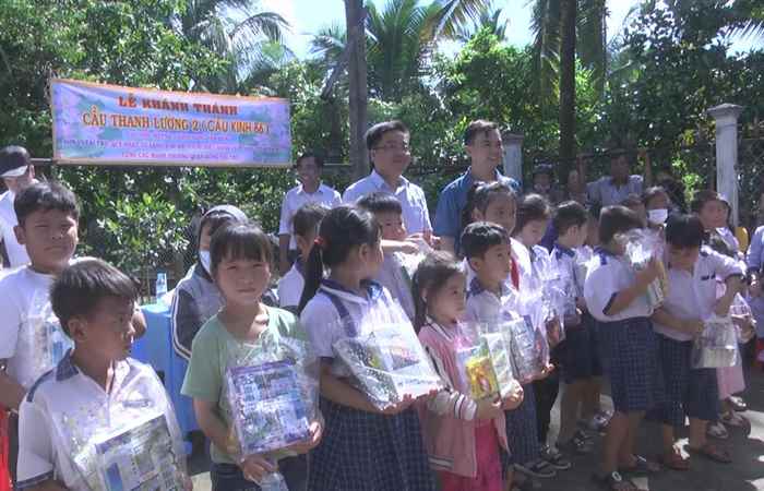 Châu Thành: Tỉnh đoàn Sóc Trăng bàn giao 2 căn nhà Đại đoàn kết  