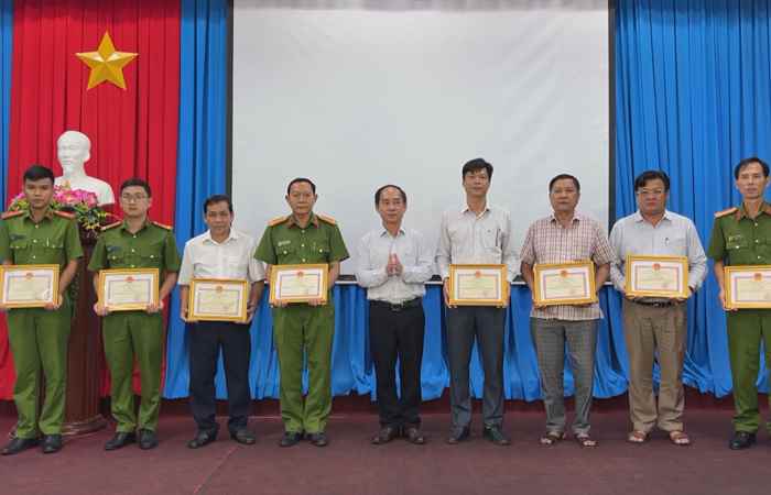 Huyện Mỹ Tú có 74.749 hồ sơ cài đặt Tài khoản định danh điện tử mức 1, mức 2