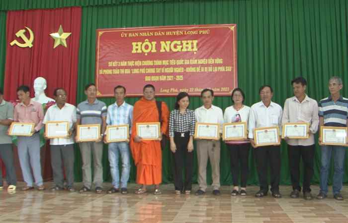 Long Phú sơ kết 3 năm thực hiện Chương trình mục tiêu Quốc gia giảm nghèo bền vững