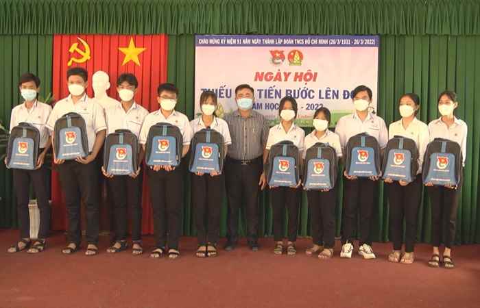 Huyện Mỹ Tú: Ngày hội Thiếu nhi tiến bước lên Đoàn