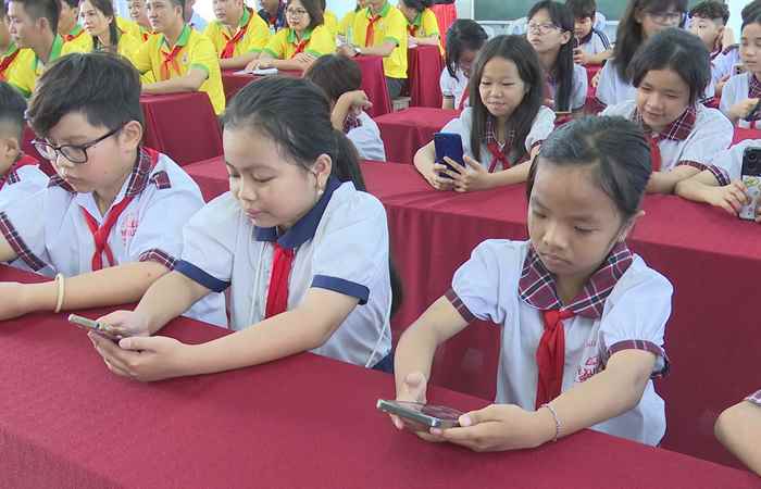 Hội đồng Đội huyện Mỹ Xuyên triển khai chương trình “Thiếu nhi Việt Nam – Học tập tốt – Rèn luyện chăm” và sử dụng app “Làm việc tốt”