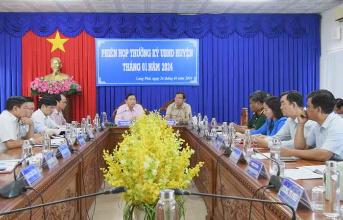 Long Phú: UBND huyện sơ kết tình hình thực hiện nhiệm vụ tháng 1 năm 2024