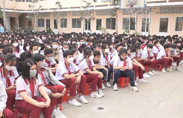 TP. Sóc Trăng tuyên truyền đăng ký tài khoản định danh điện tử cho học sinh