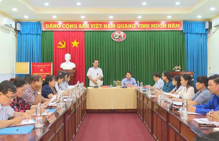 Ban Dân vận huyện ủy Mỹ Xuyên kiểm tra công tác Dân vận tại thị trấn Mỹ Xuyên