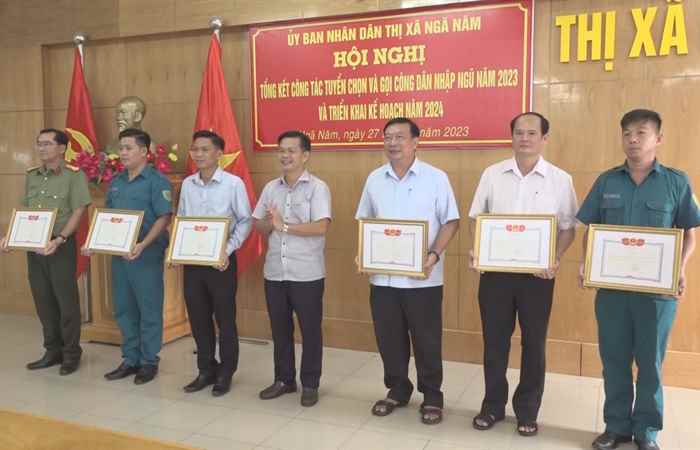 Ngã năm tổng kết công tác tuyển quân năm 2023