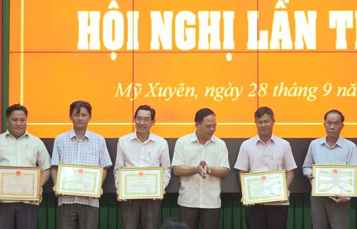 Đảng bộ huyện Mỹ Xuyên sơ kết 9 tháng của năm 2022