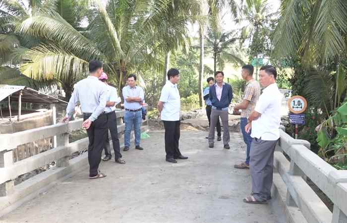 Trần Đề: Kiểm tra tiến độ các công trình xây dựng cơ bản