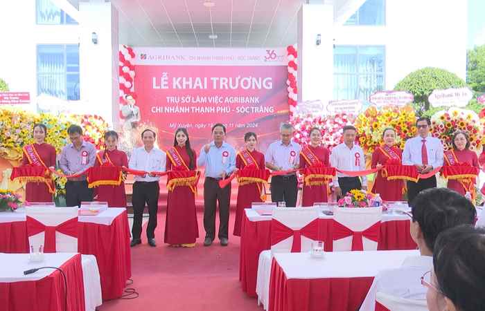 Agribank Chi nhánh tỉnh Sóc Trăng trao 5 căn nhà tình nghĩa ở huyện Mỹ Xuyên