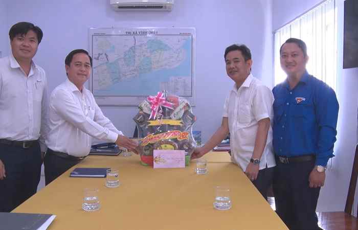 Vĩnh Châu: Lãnh đạo thị xã thăm, chúc Tết các cơ sở tôn giáo trên địa bàn 