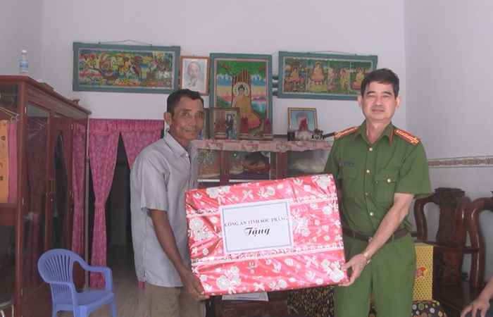 Bàn giao nhà nghĩa tình đồng đội cho gia đình Liệt sĩ tại huyện Châu Thành