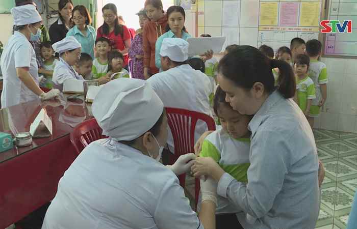 Tỉnh Sóc Trăng triển khai tiêm chủng sởi–rubella